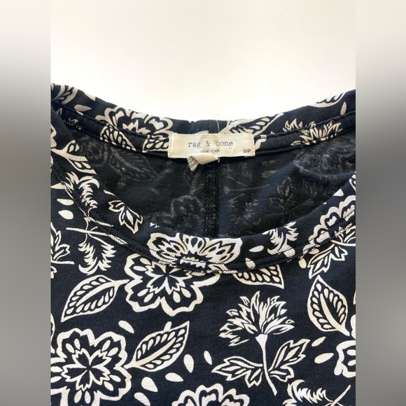 Rag & Bone Women’s 100% Organic Cotton Black and Cream Floral Tshirt SMALL - Picture 3 of 6